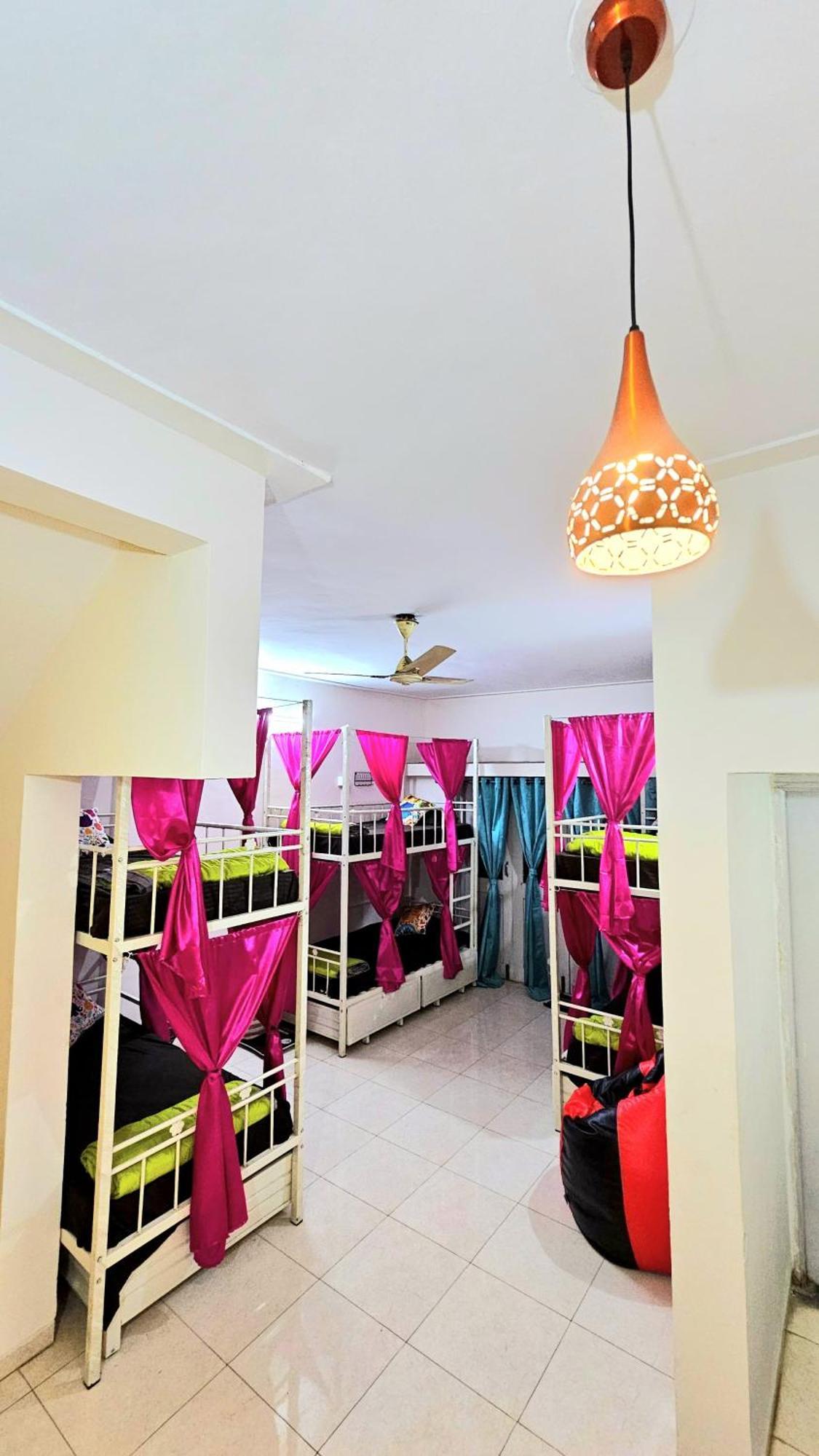 Elephant House - Boutique Hostel & Cowork Méribel Village Zewnętrze zdjęcie